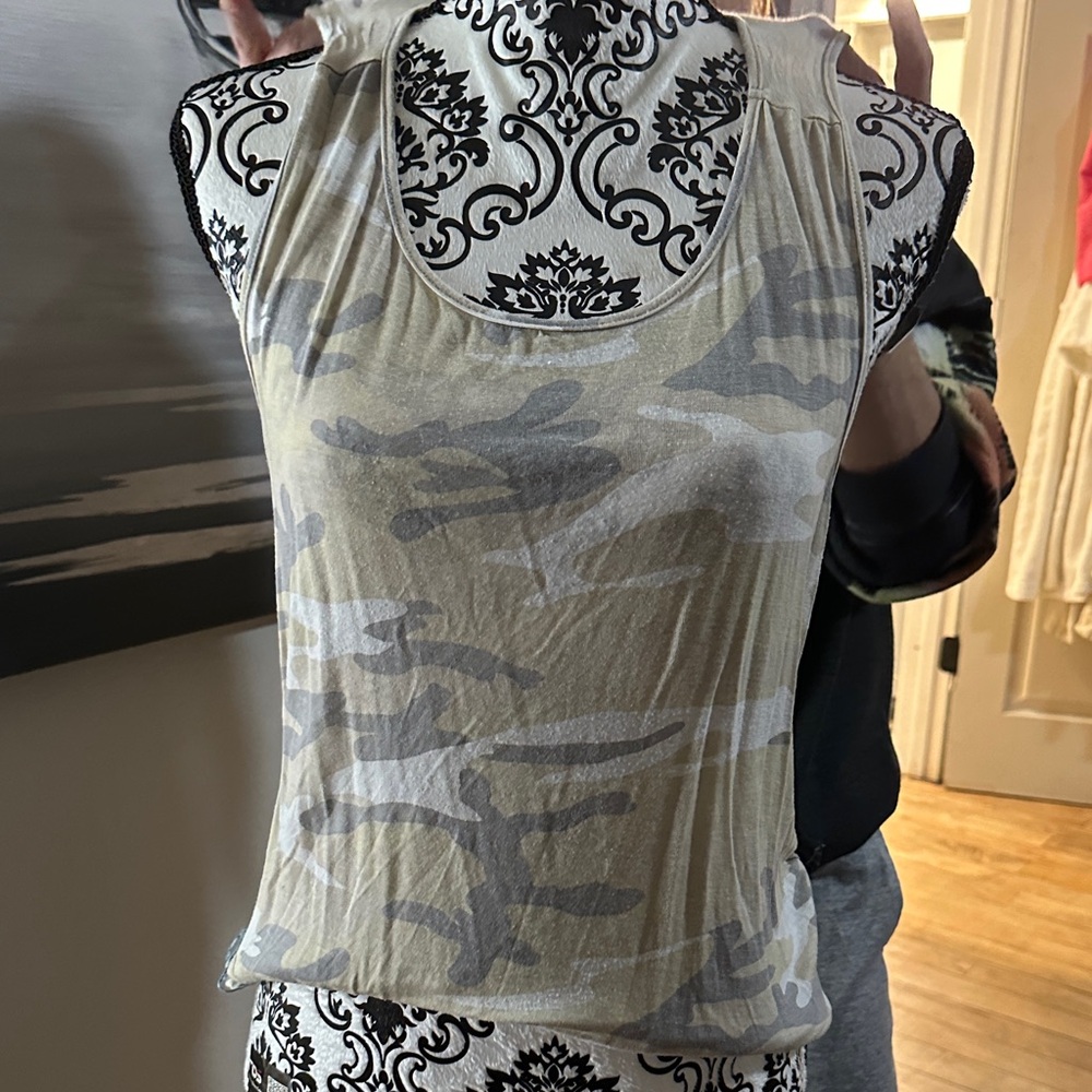 Camouflage Sleeveless Women's Top